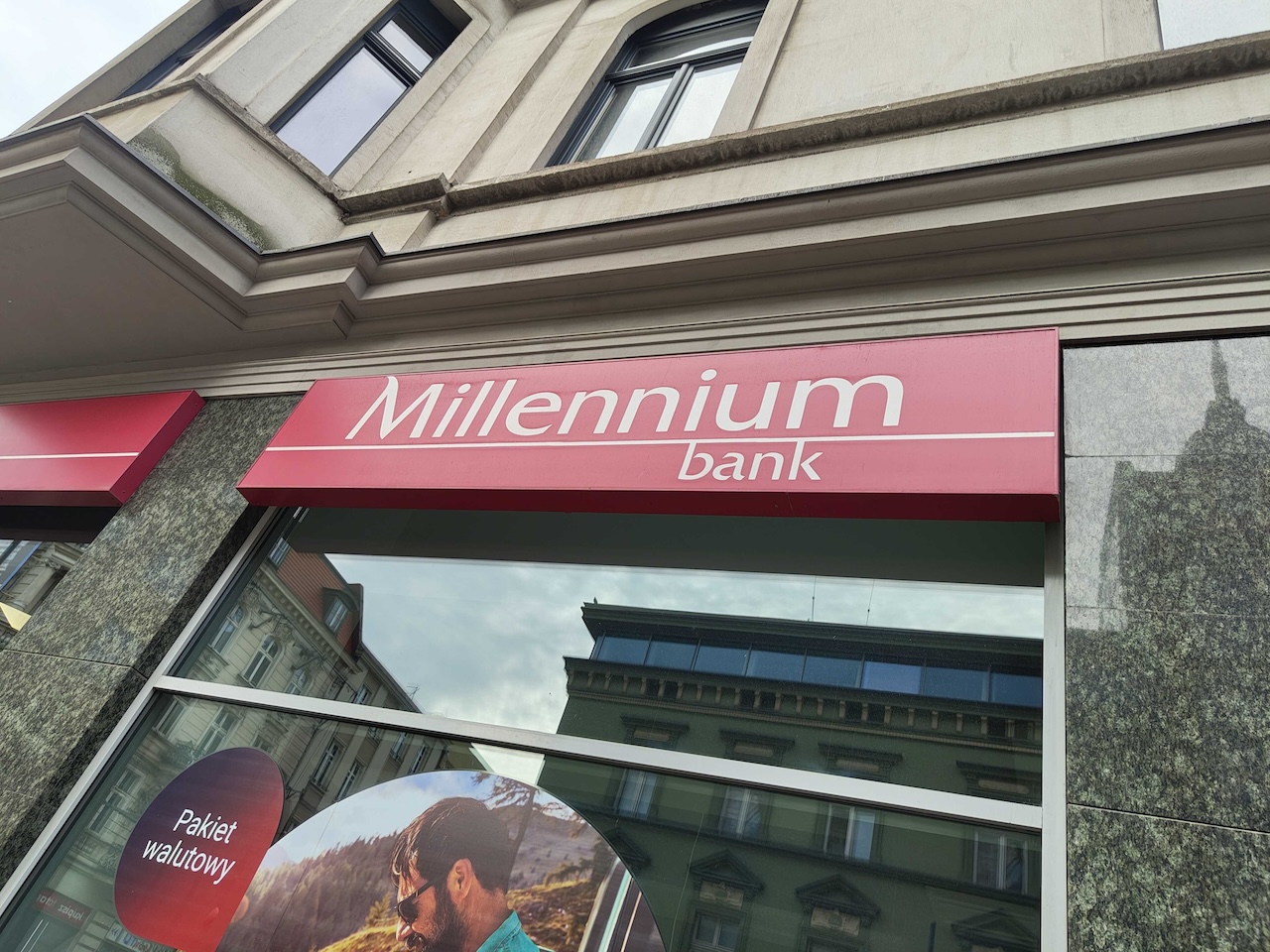 Millennium Bank – ostrzeżenie dla klientów. Grasują naciągacze