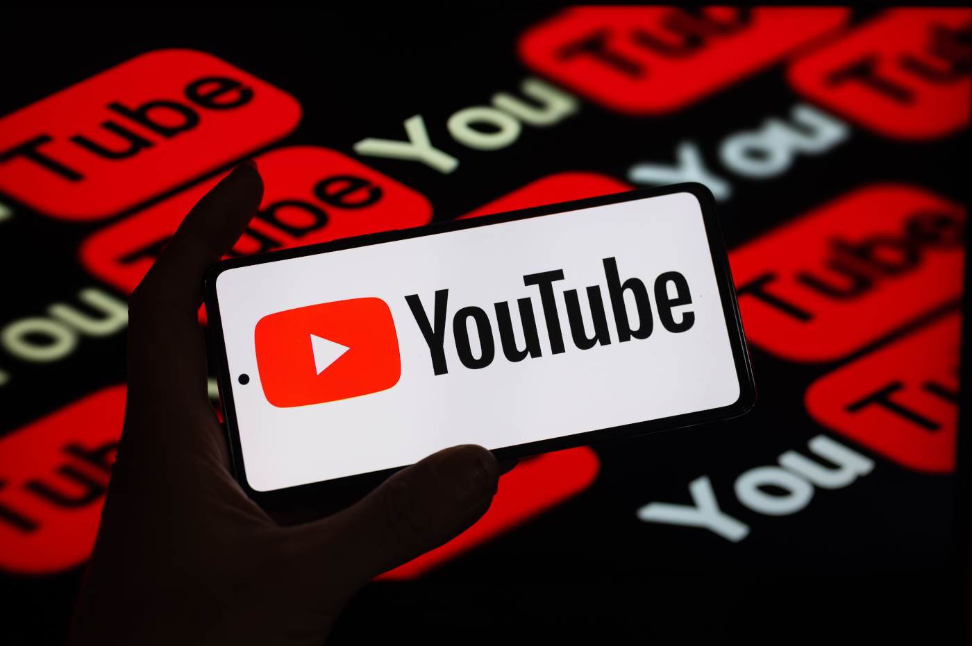 YouTube blokuje linki do hymnu