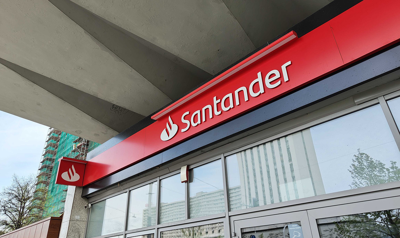 Wyciekły dane klientów Santander Bank. Co z Polską?