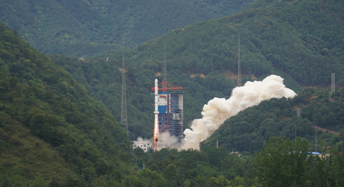 SVOM ya está en órbita.  Un satélite chino-francés estudiará los estallidos de rayos gamma