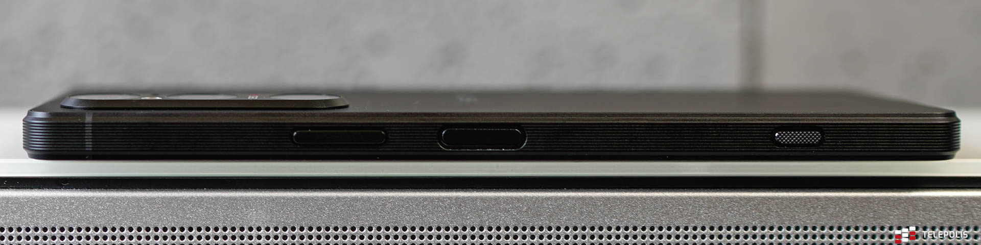 Sony Xperia 1 V prawy bok