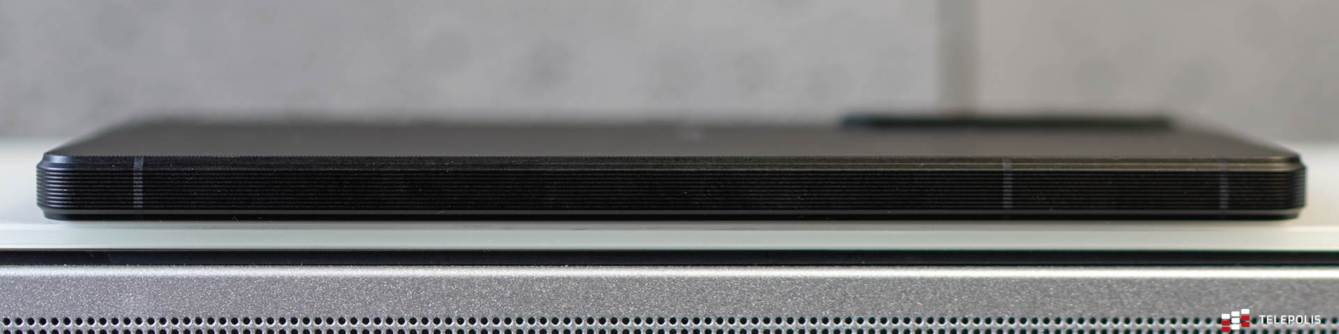 Sony Xperia 1 V lewy bok
